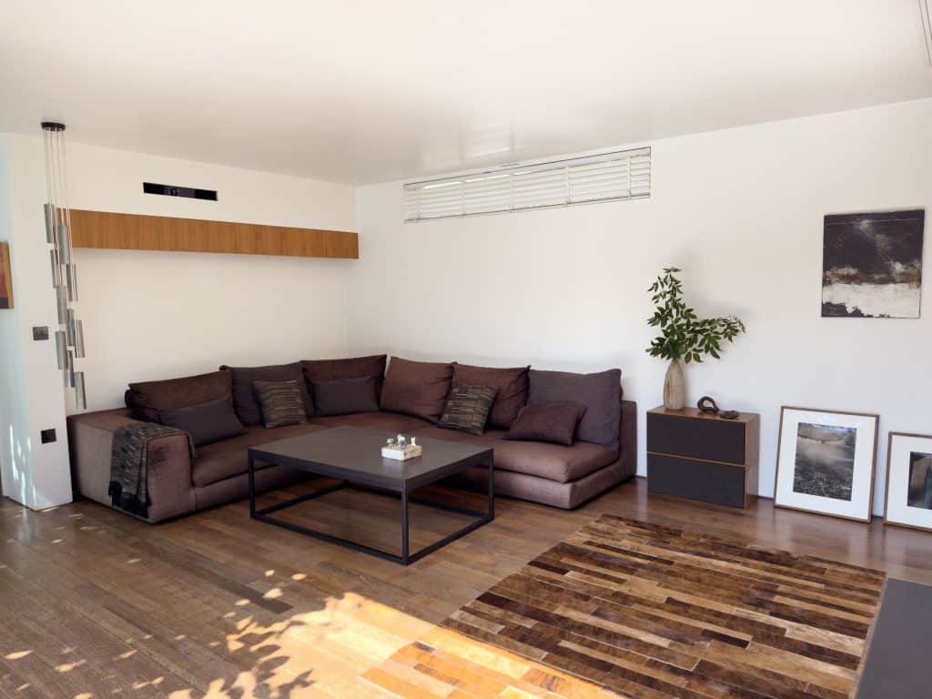 KINGSLEY Architectural Modern Shoot Location north london sitting room 4