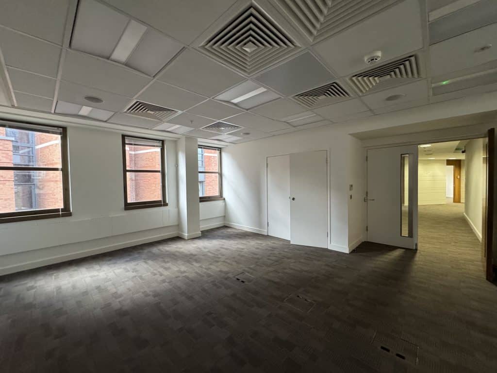 PILGRIM STREET office basement urban shoot location central london 16. ARK Loc Pilgrim Street.