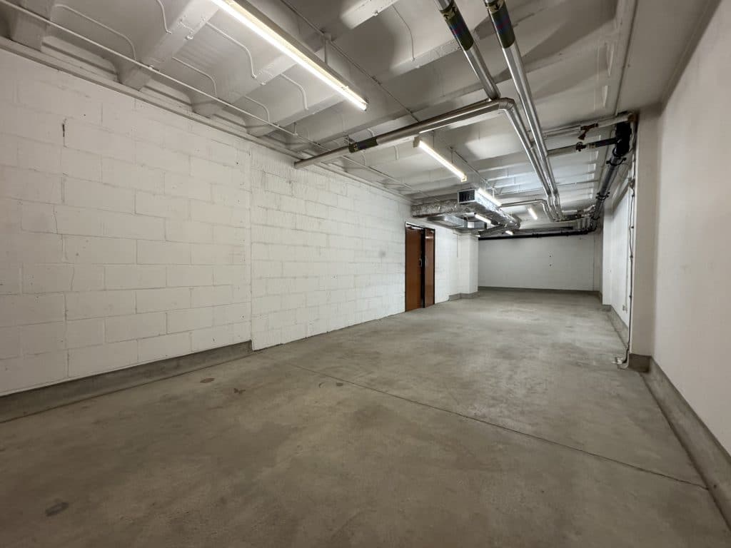 PILGRIM STREET office basement urban shoot location central london 48. ARK Loc Pilgrim Street.