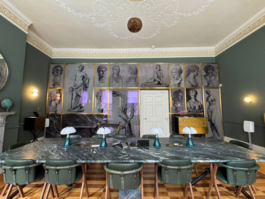 QUEEN ANNE'S GATE Westminster townhouse shoot location 17. ARK Loc Queen Anne s Gate