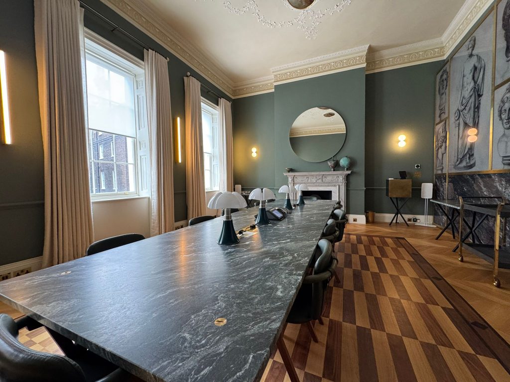 QUEEN ANNE'S GATE Westminster townhouse shoot location 20. ARK Loc Queen Anne s Gate