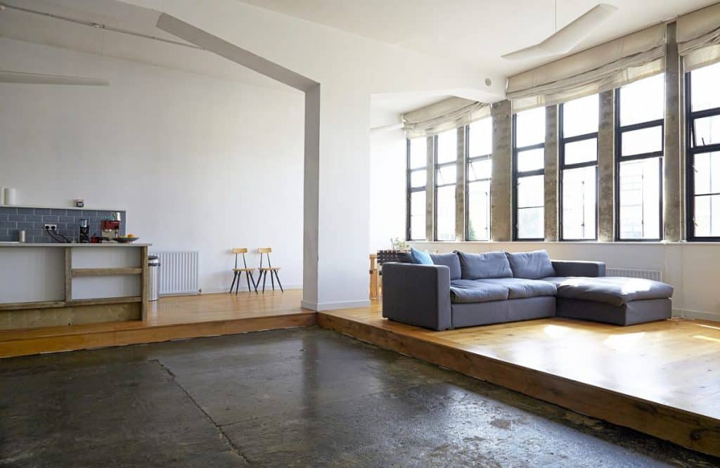 13 DEHAVILLAND minimlaist shoot location east london 6