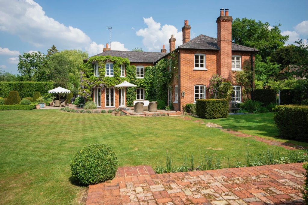 250513WhitewaterHouse 1003HARTLEY HOUSE Country Shoot Location With Swimming Pool scaled