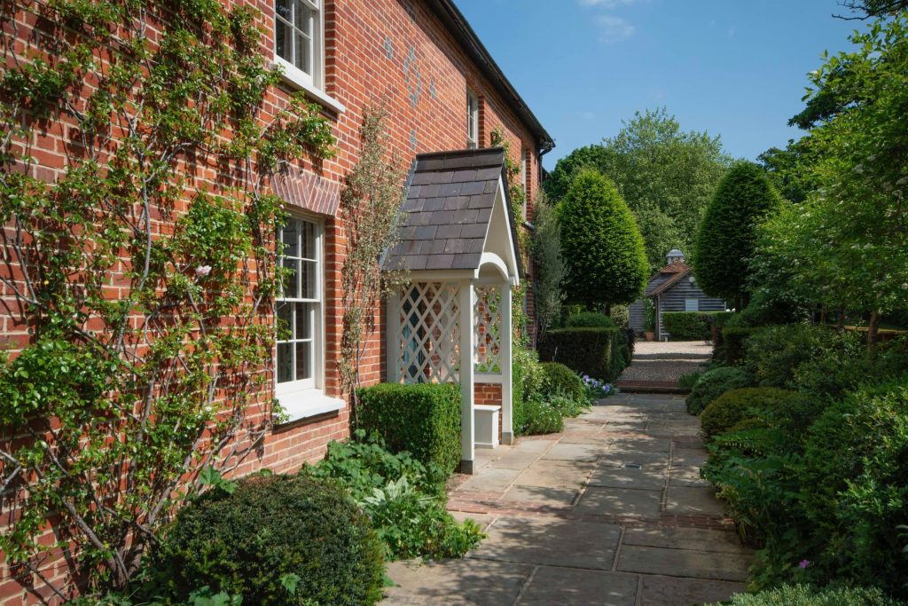 250513WhitewaterHouse 1016HARTLEY HOUSE Country Shoot Location With Swimming Pool scaled