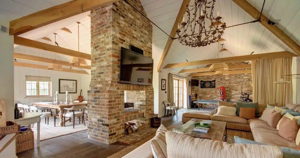 250513WhitewaterHouse 1145HARTLEY HOUSE Country Shoot Location With Swimming Pool scaled