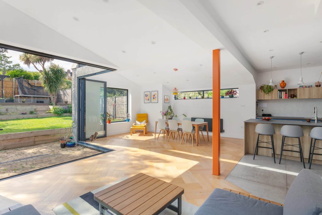 91 Ravensbourne Park London SE6 4YA 008RAVENSBOURNE Everyday Family Home for location shoots scaled