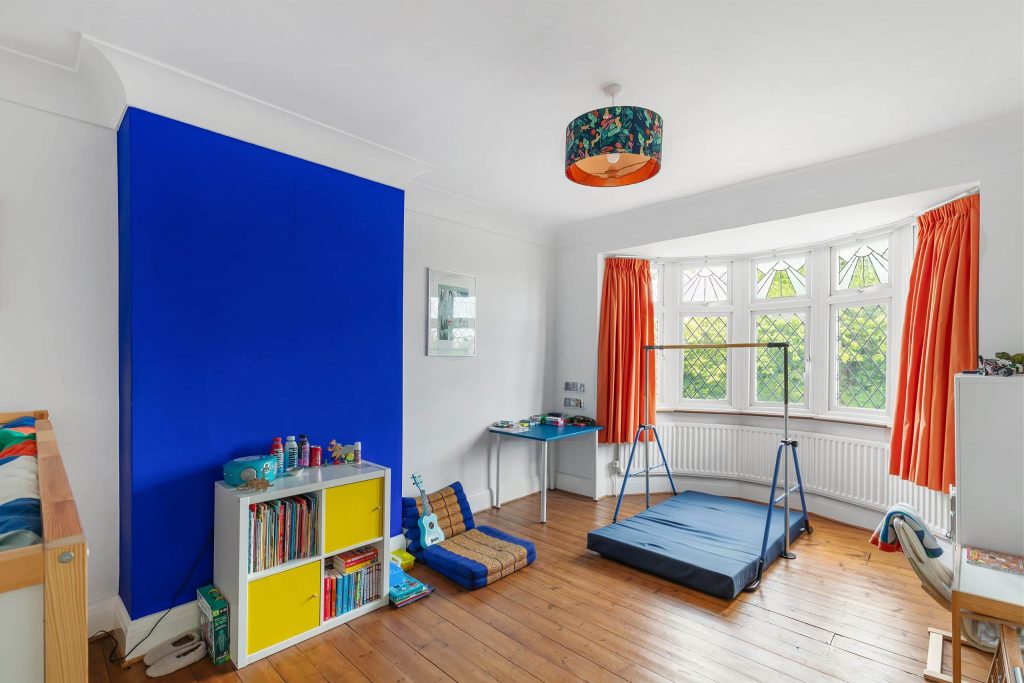 91 Ravensbourne Park London SE6 4YA 012RAVENSBOURNE Everyday Family Home for location shoots scaled