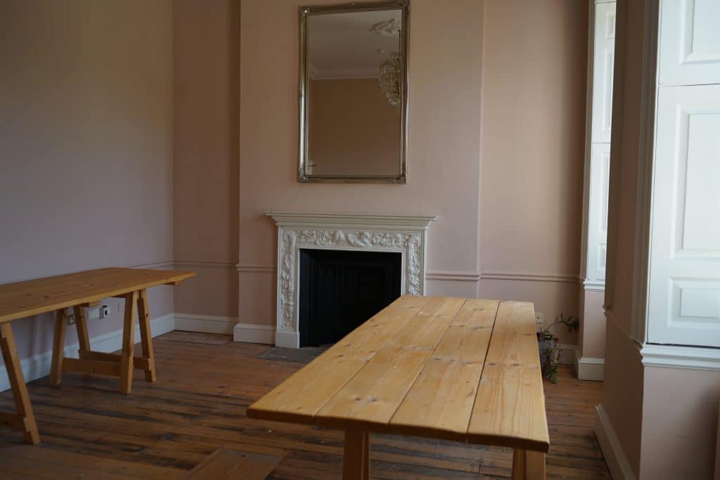 CHESHUNT HOTEL WALTHAM CROSS TRADITIONAL HOTEL SHOOT LOCATION TNE05595