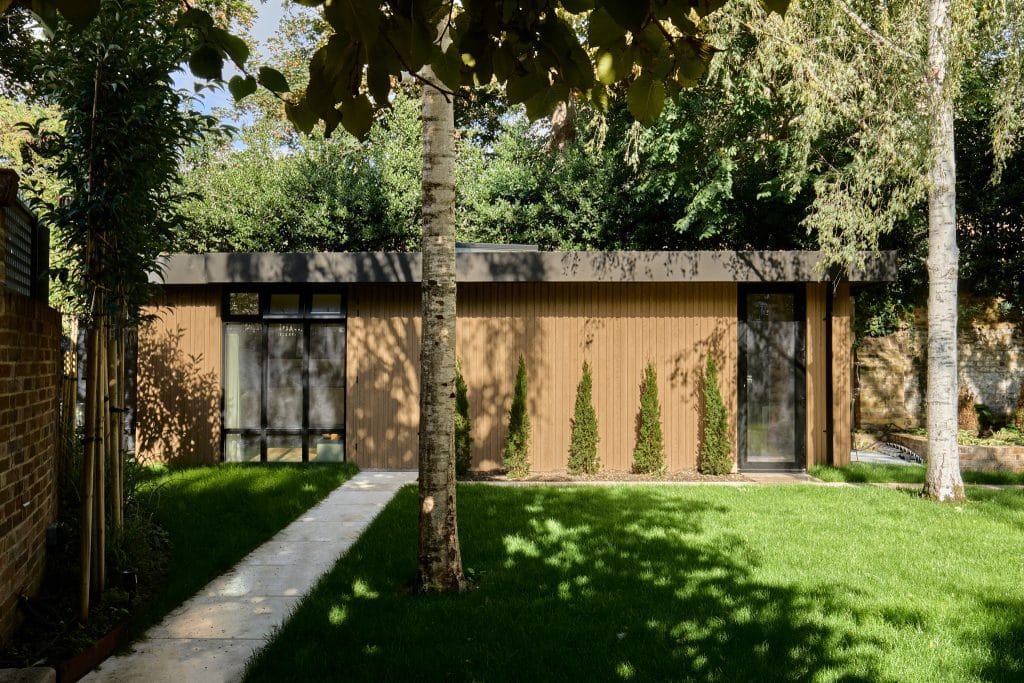 CHISWICK DOCK west london modern location house Location Creation:Chiswick Dock:Annexe