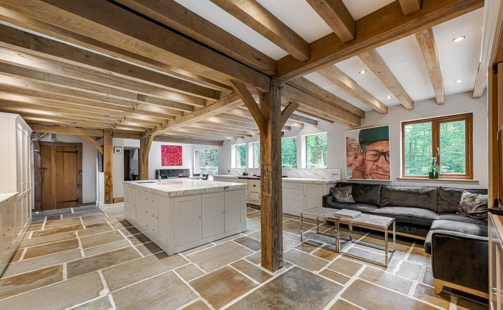 Copyright R3 Photography Ltd.