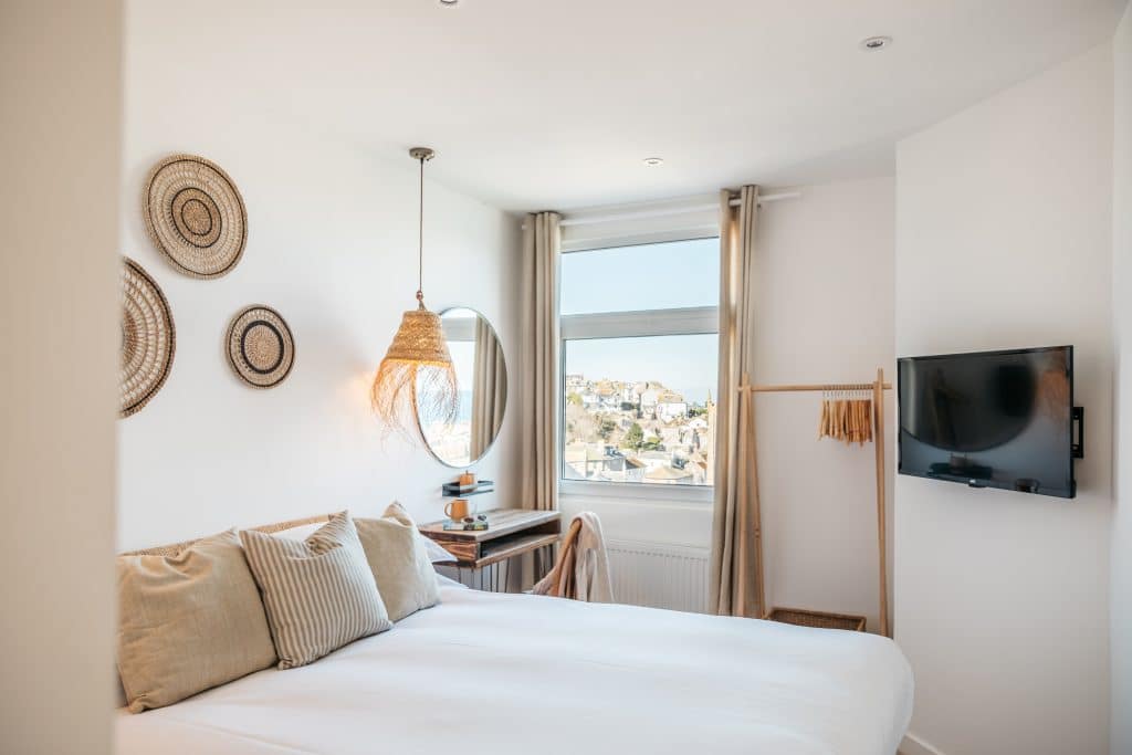 HARBOUR VIEW boutique hotel shoot location cornwall HarbourViewHouse 170