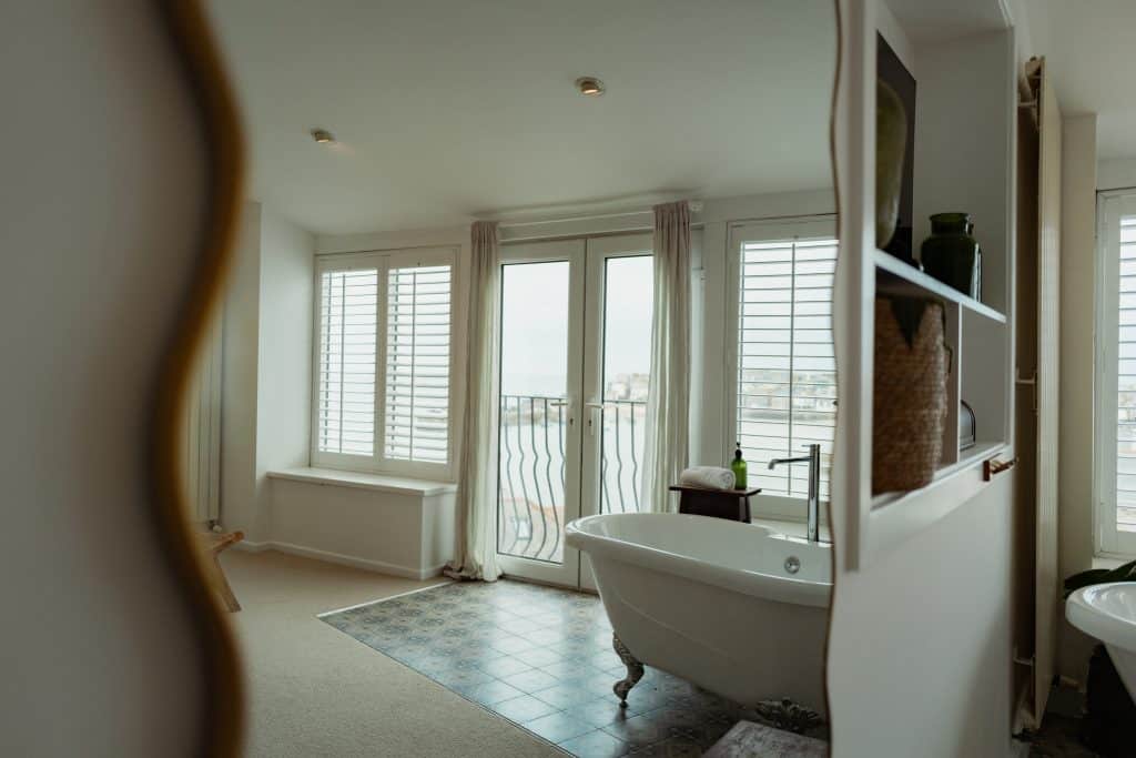 HARBOUR VIEW boutique hotel shoot location cornwall L1062005