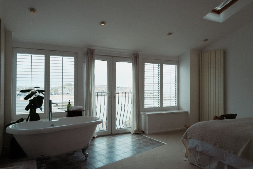 HARBOUR VIEW boutique hotel shoot location cornwall L1062007 (3)