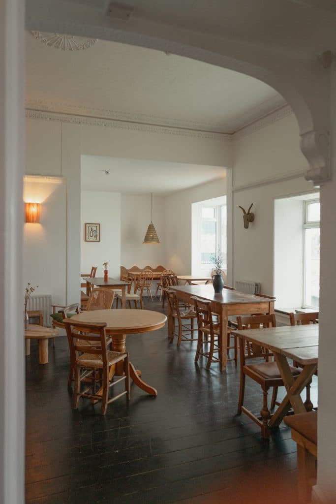 HARBOUR VIEW boutique hotel shoot location cornwall L1062115