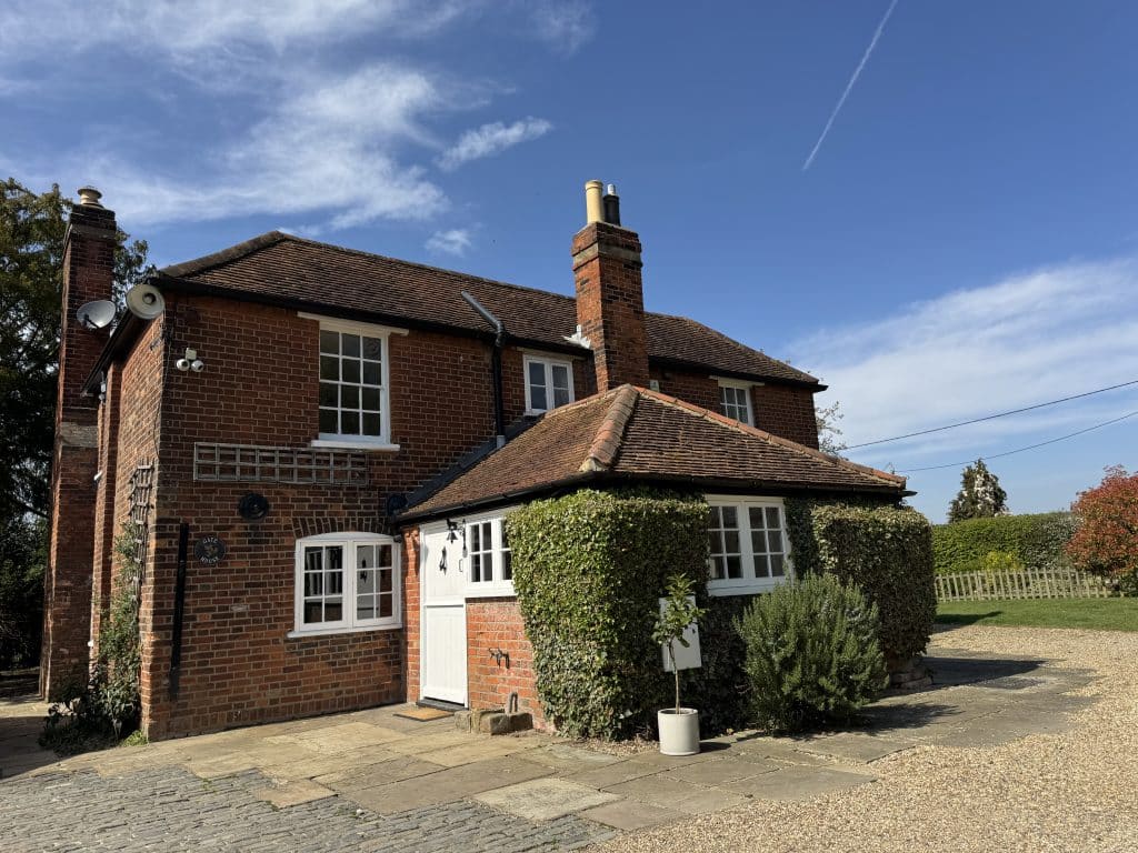 IMG 7320GATEHOUSE Grade II listed country house essex shoot location house