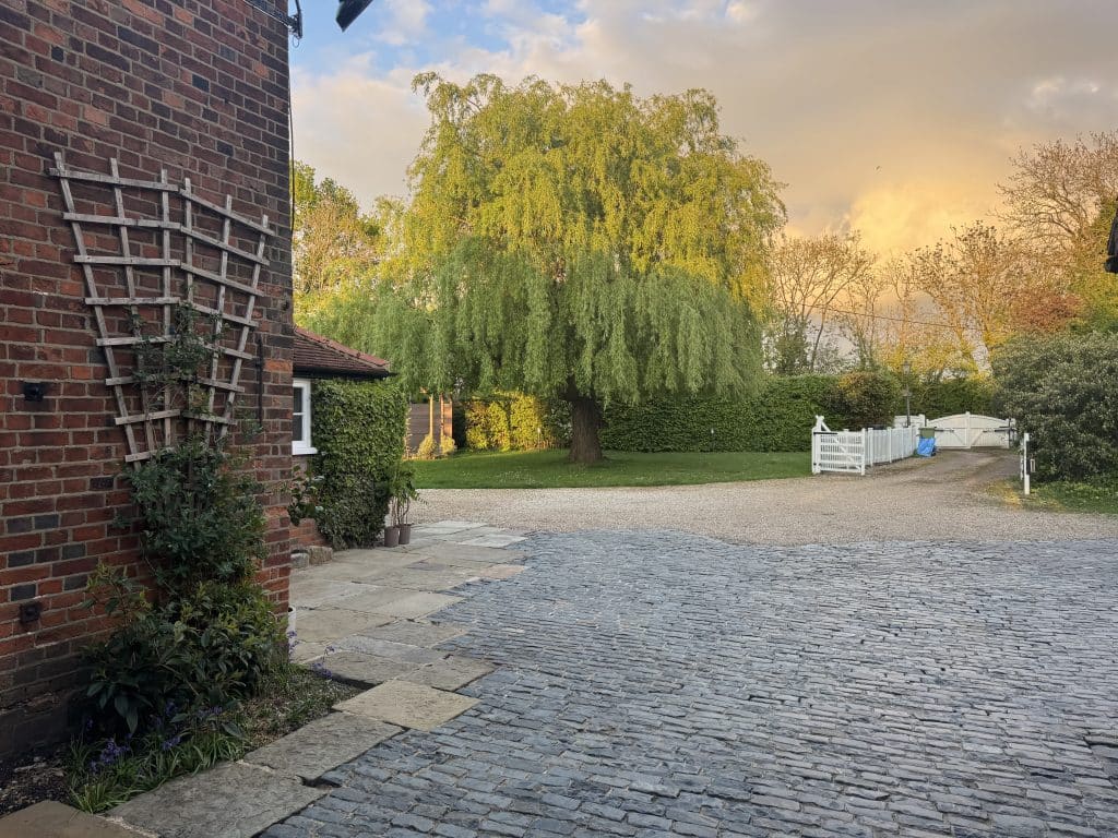 IMG 7441GATEHOUSE Grade II listed country house essex shoot location house