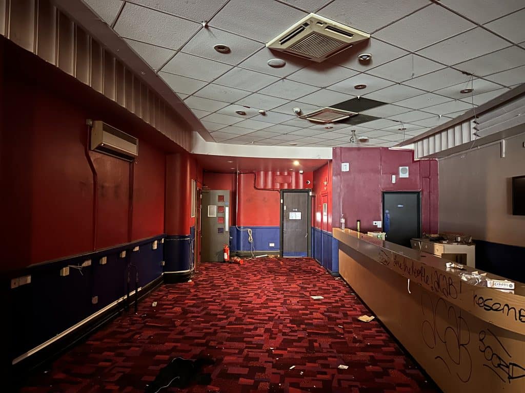 MECCA HALL camden bingo hall shoot location venue retro IMG 4132