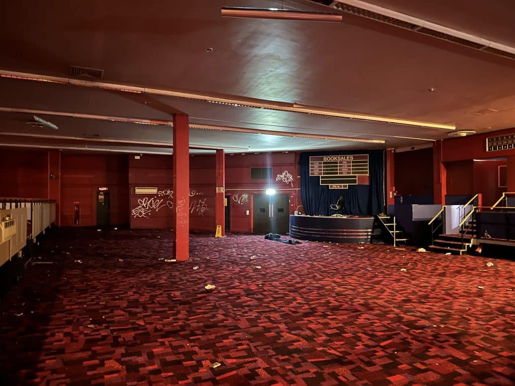 MECCA HALL camden bingo hall shoot location venue retro IMG 4138