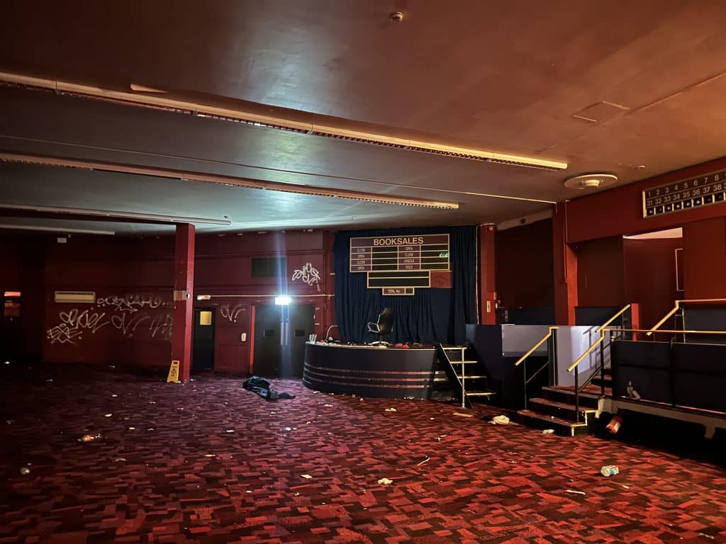 MECCA HALL camden bingo hall shoot location venue retro IMG 4139