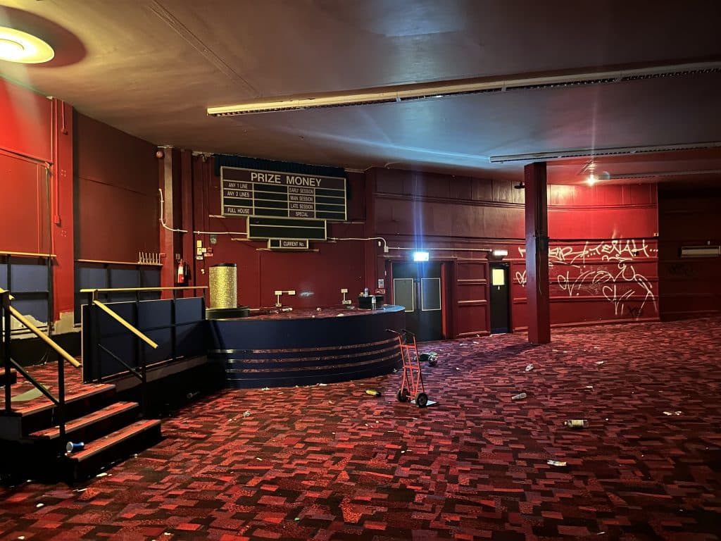 MECCA HALL camden bingo hall shoot location venue retro IMG 4141