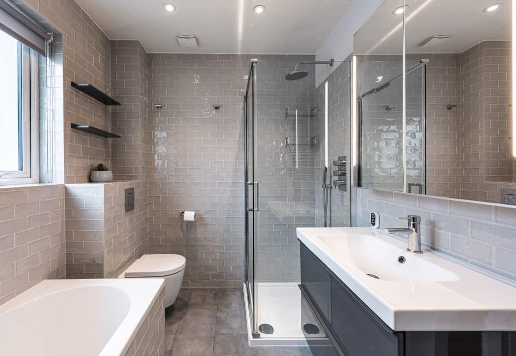 TEIGNMOUTH north west london 1920s detached location house Location Creation:Teignmouth NW2:bathroom2