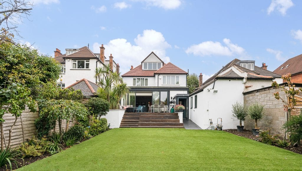 TEIGNMOUTH north west london 1920s detached location house Location Creation:Teignmouth NW2:garden