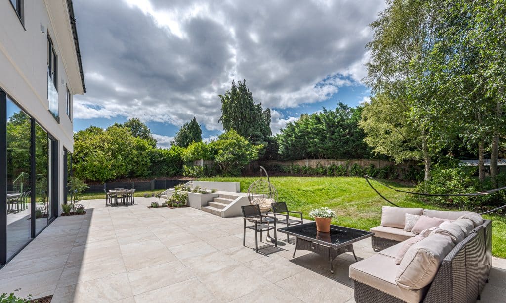 Copyright R3 Photography Ltd.