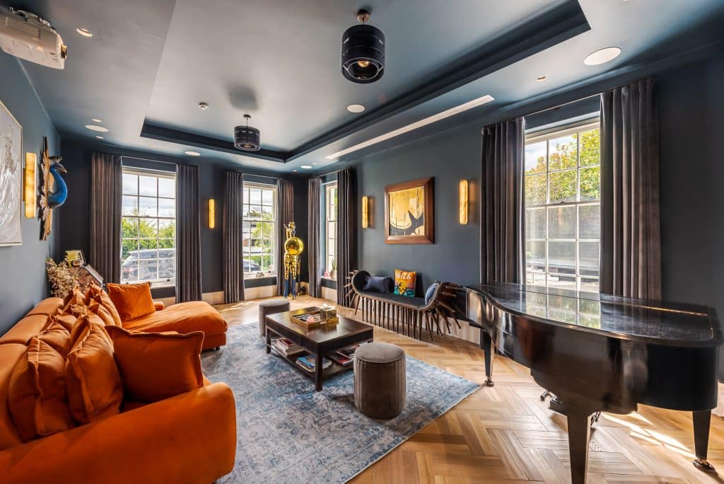 Copyright R3 Photography Ltd.