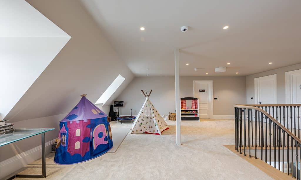 Copyright R3 Photography Ltd.