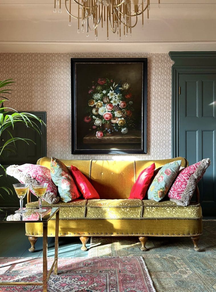 ART DECO JEWEL - Colourful Shoot Location north london image00010