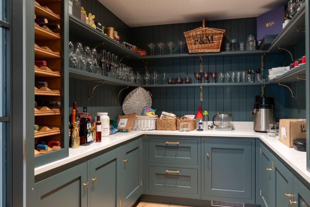 ASHCOMBE large surbiton location house modern 13 Ashcombe Avenue Surbiton KT6 045