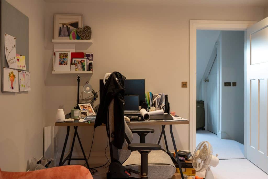 ASHCOMBE large surbiton location house modern 13 Ashcombe Avenue Surbiton KT6 080