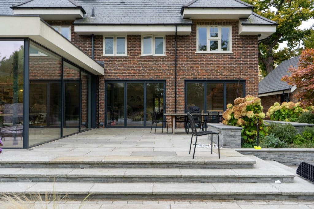 ASHCOMBE large surbiton location house modern 13 Ashcombe Avenue Surbiton KT6 097