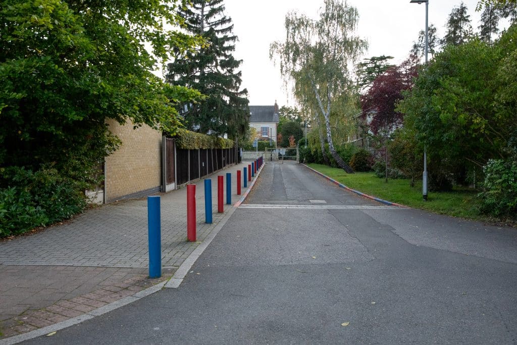 COLLIS PRIMARY SCHOOL teddington school shoot locationEntrance drive and gates