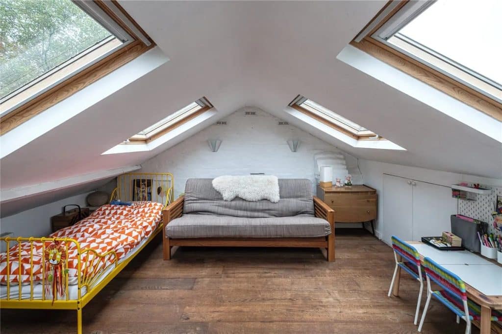 HEKA HOUSE colourful east london location house 41. HEKA HOUSE Loft Room