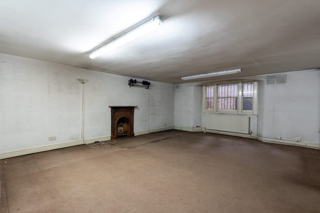 THE GEORGIAN HOUSE five storey vacant north london location house N16 39