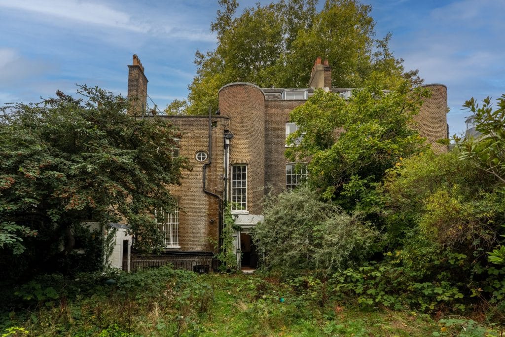 THE GEORGIAN HOUSE five storey vacant north london location house N16 4