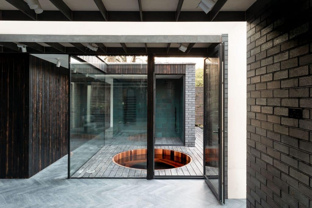 BELSIZE HOUSE north west london large location house Location Creation:Belsize House NW3:Annexe Hot tub
