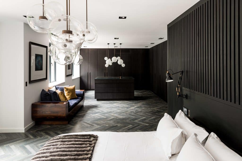 BELSIZE HOUSE north west london large location house Location Creation:Belsize House NW3:Master bedroom and dresser