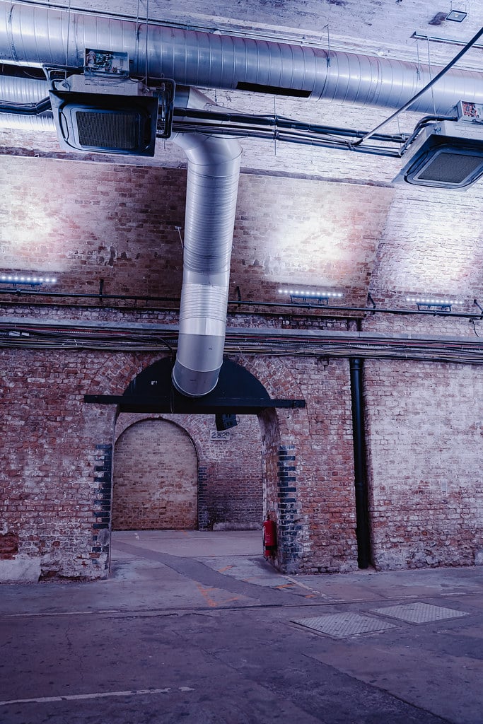 LEAKE STREET versatile industrial shoot location venue south east london ss 26leakest apr25 08202 54660456991 l