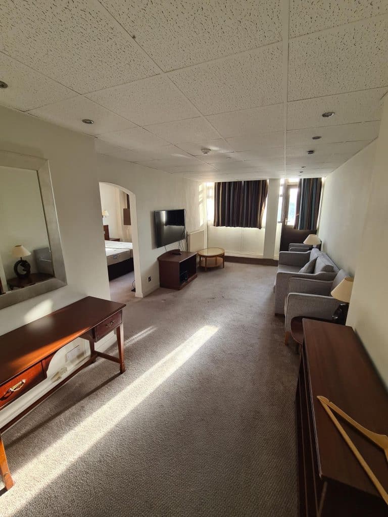 THISTLE BARBICAN north london vacant hotel shoot location shared image (46)