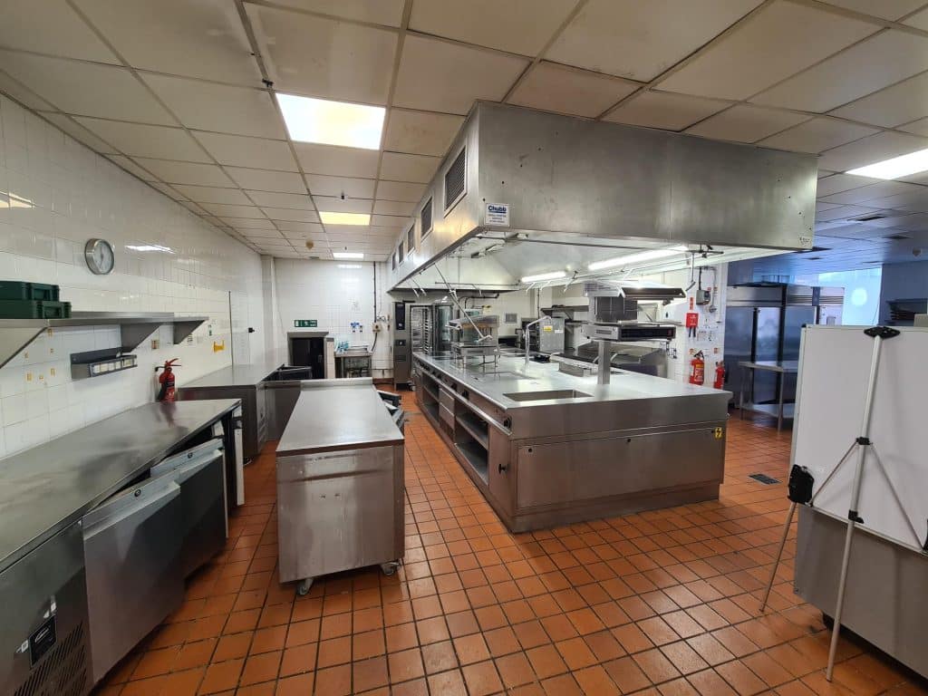 THISTLE BARBICAN north london vacant hotel shoot location shared image (53)