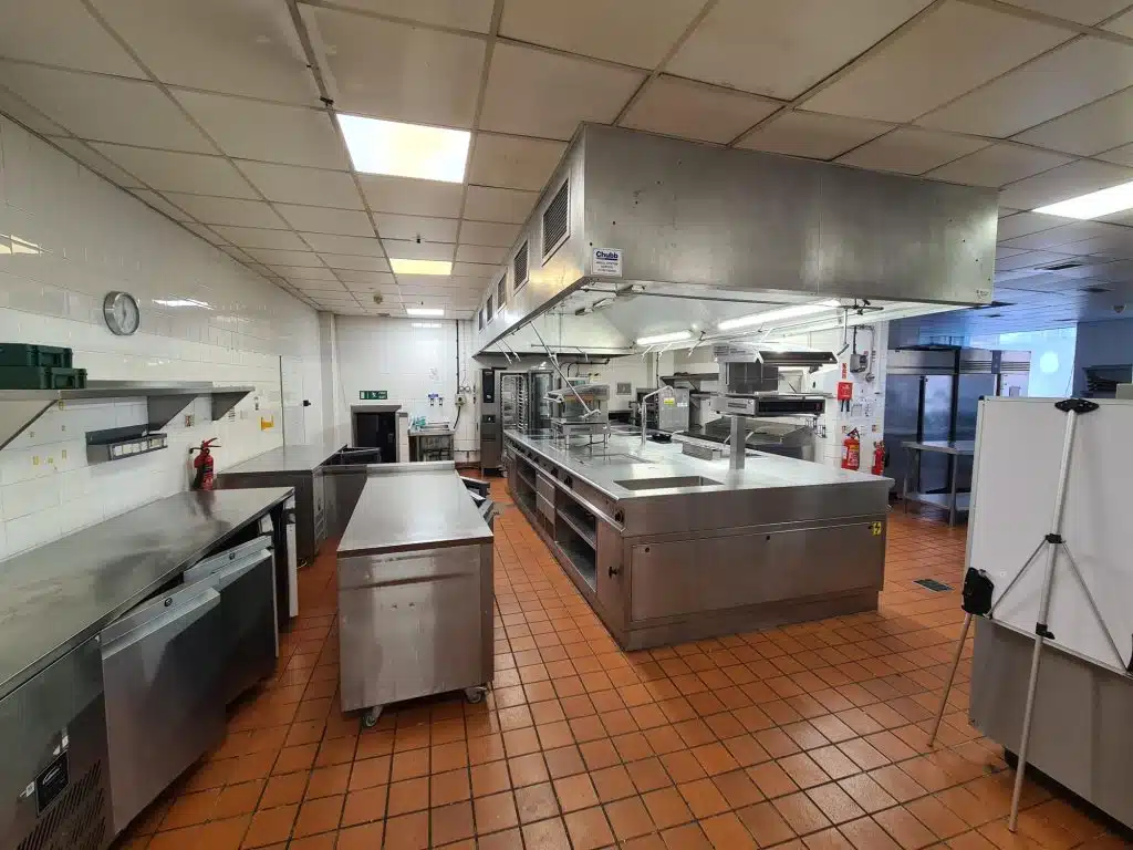 THISTLE BARBICAN north london vacant hotel shoot location shared image (53)