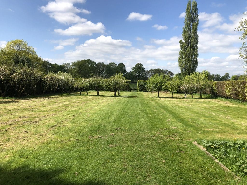 TURNPIKE STUDIO hampshire period country estate shoot location 16 The Orchard