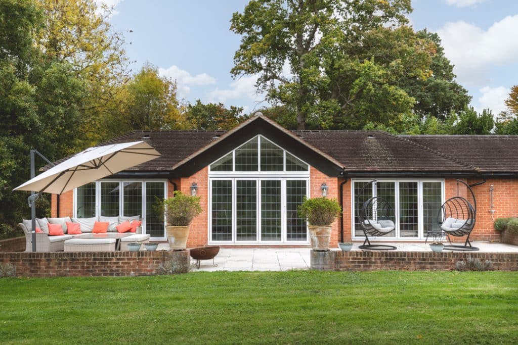 VINE HOUSE guildford eight bedroom location house Vine house, coombe lane, Guildford, GU3 3PF 008