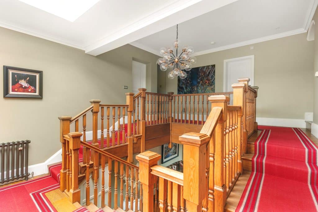 VINE HOUSE guildford eight bedroom location house Vine house, coombe lane, Guildford, GU3 3PF 017