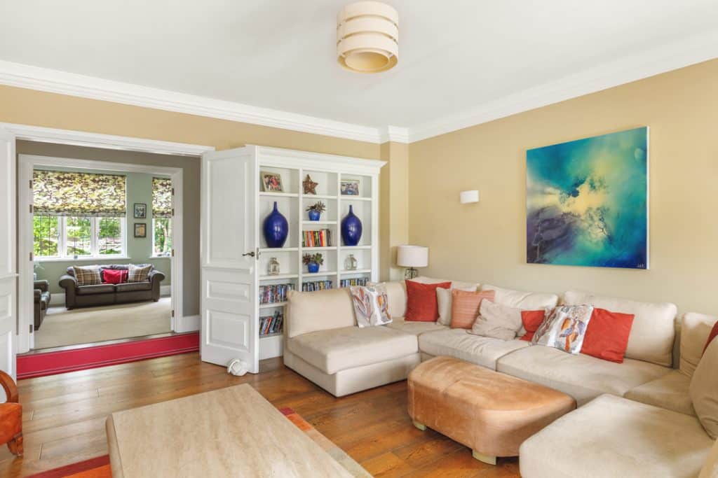 VINE HOUSE guildford eight bedroom location house Vine house, coombe lane, Guildford, GU3 3PF 026