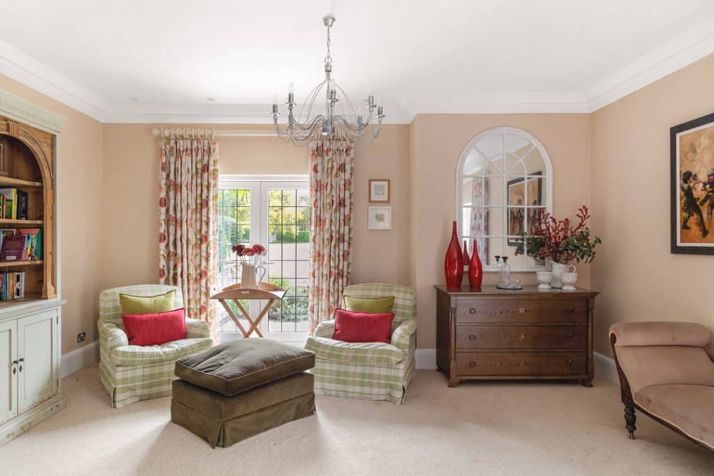 VINE HOUSE guildford eight bedroom location house Vine house, coombe lane, Guildford, GU3 3PF 030