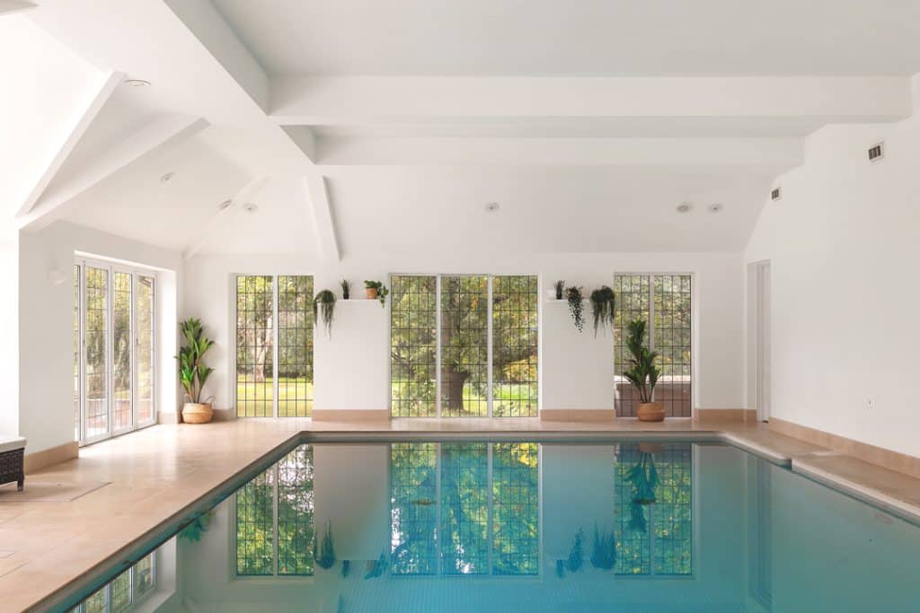 VINE HOUSE guildford eight bedroom location house Vine house, coombe lane, Guildford, GU3 3PF 031