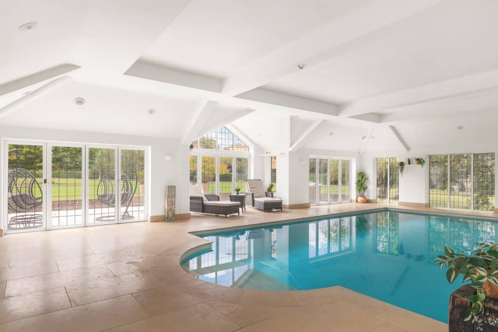 VINE HOUSE guildford eight bedroom location house Vine house, coombe lane, Guildford, GU3 3PF 032